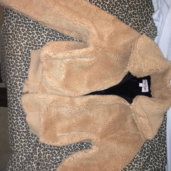 Fur Jacket - Picture 6 of 6